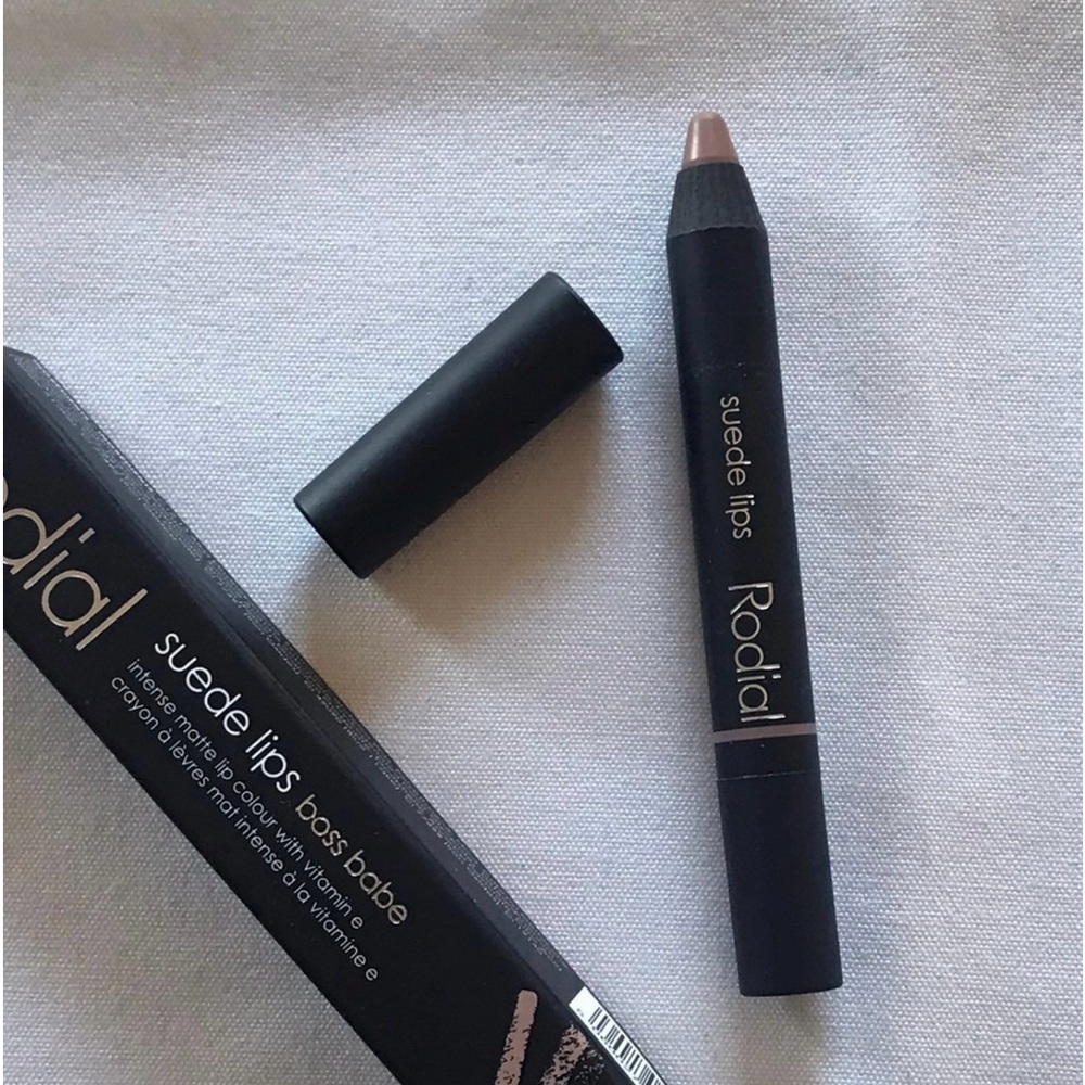 New RODIAL Suede Lips BOSS BABE Intense matte lip color with vitamin E. ITALY.